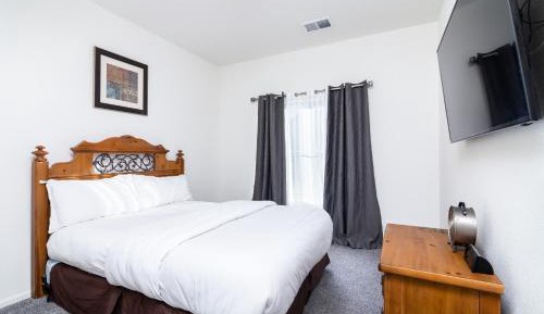 Queen Room