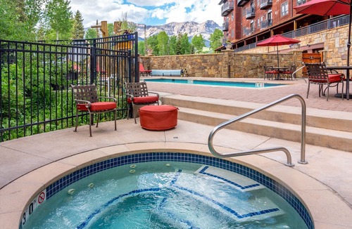 Mountain Village Hotel | Bear Creek Lodge 207b Hotel Room by Alpine Lodging Telluride