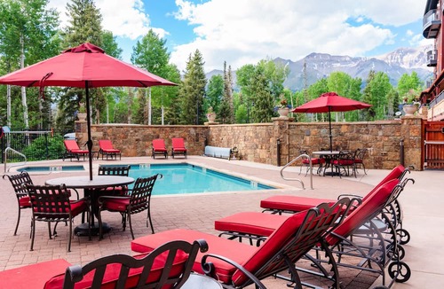 Mountain Village Hotel | Bear Creek Lodge 207b Hotel Room by Alpine Lodging Telluride