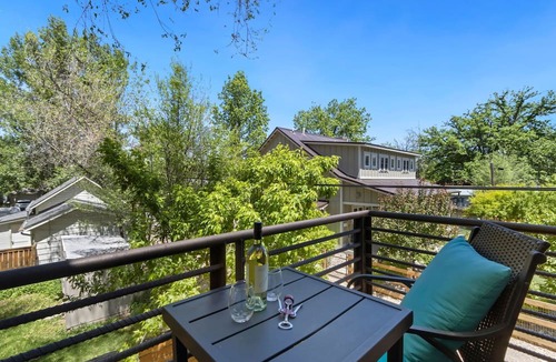 Martinez Park Apartment | Industrial Old Town Bungalow W/Free Cruiser Bikes