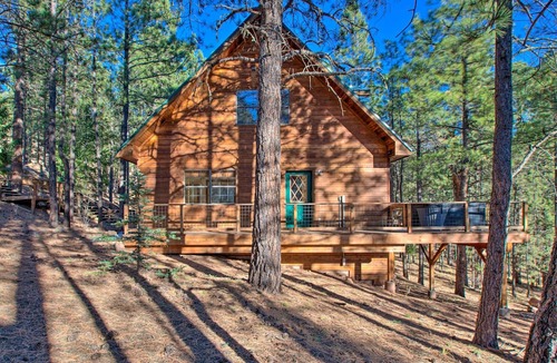 Angel Fire Cottage | Family Cabin w/Hot Tub: 1 Mi to Angel Fire Resort