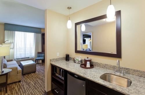 Gateway Hotel | Hampton Inn & Suites- Denver/Airport-Gateway Park