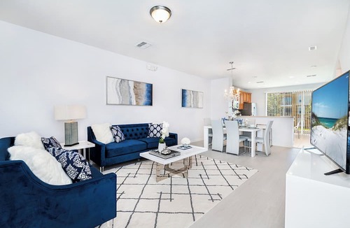 Florida Central Atlantic Coast Villa | Vista Cay Modern