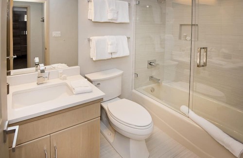 Vail Condo | Gateway Plaza R4 2 Bedroom Condo by RedAwning
