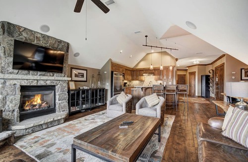 Breckenridge Hotel | Crystal Peak Lodge, A Vail Resorts Property