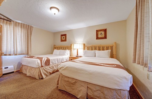 South Fork Hotel | Four Seasons Lodge