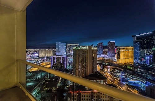 Las Vegas Apartment | Large 1BR at MGM With Strip View