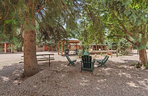 Colorado Springs Cabin | Timber Lodge Cabin 13