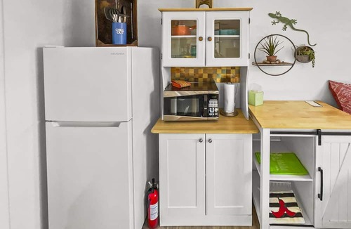 Redlands Condo | Quaint Monument Retreat Studio