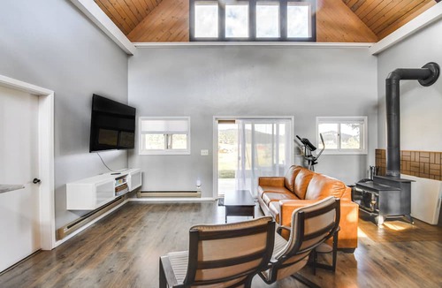 Evergreen Meadows Cottage | 5 Mi to Dtwn Evergreen: Mtn-view Escape