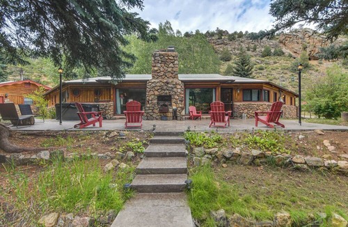 Idaho Springs Cottage | Charming Idaho Springs Retreat on Chicago Creek!