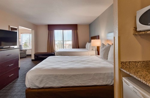 Aurora Hotel | Best Western Plus Gateway Inn & Suites