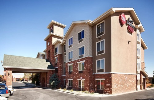 Aurora Hotel | Best Western Plus Gateway Inn & Suites