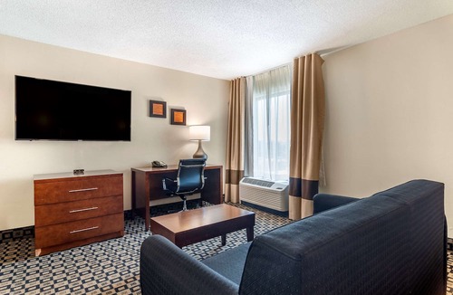 Athens Hotel | Comfort Inn & Suites Athens North