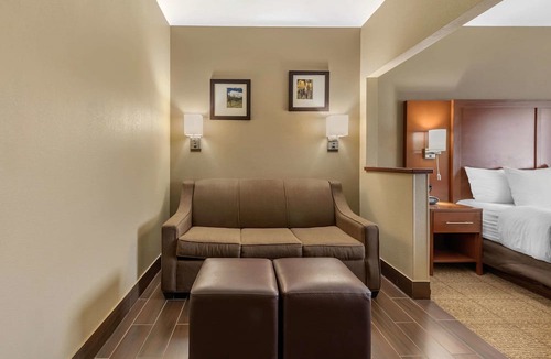 Fort Collins Hotel | Comfort Suites Fort Collins Near University