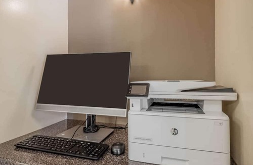 Golden Hotel | Sonesta Simply Suites Denver West Federal Center