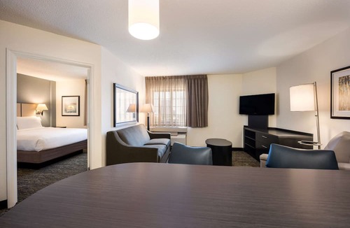 Golden Hotel | Sonesta Simply Suites Denver West Federal Center