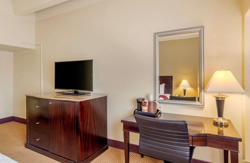Jefferson Park Hotel | Inn at the Highland Denver Downtown