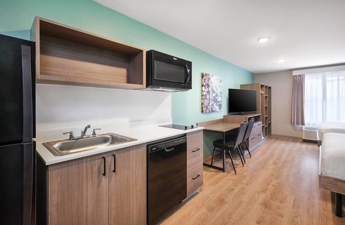 Aurora Hotel | Echo Suites Extended Stay By Wyndham Aurora Denver