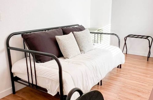 Pueblo Apartment | Very Clean Work Stay/Vacation Retreat Near DT&I25