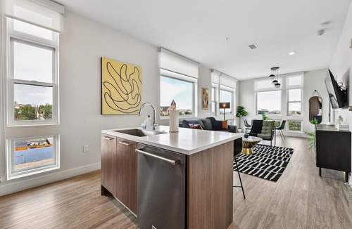 Highland Condo | Chilltop Lounge | 1BR LoHi Loft | Garage | Patio + Dog-Friendly