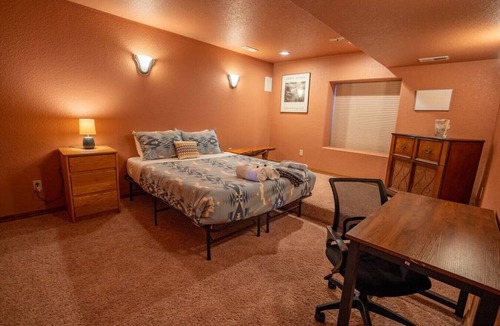 Colorado Springs Condo | Minutes from Everything | Hot Tub | Grill | Views | King Bed