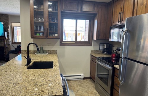 Silvercreek House | Relaxing, Quiet Retreat! Great floor plan for Friends & Family! So comfortable!