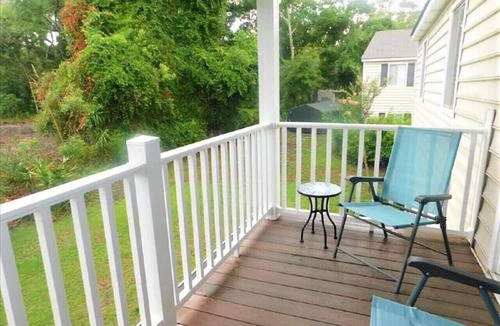 Demere Park Condo | S6 family friendly, near tennis and pool, peaceful upstairs close to tennis and back pool