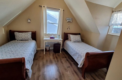 Salt Lake City House | Entire Salt Lake City Home minutes Away from Airport and Downtown!