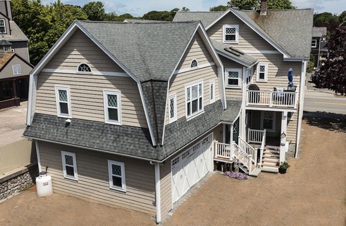 Jamestown House | Heart of Jamestown, In town location, 3rd floor suite, B&B style with King Bed