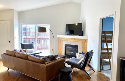 Breckenridge Condo | Centrally located Mountain Retreat w/Hot tub