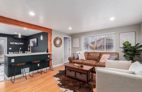 Berkley Apartment | Denver Retreat Near Downtown - Hot Tub + Fire Pit +Grill!