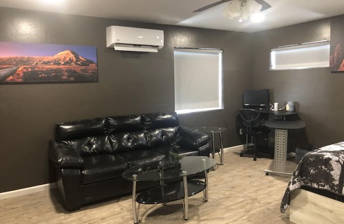 Grand Junction Apartment | Modern Studio excellent location.