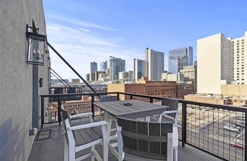 Downtown Denver Condo | The All-Star! Deluxe Penthouse in Heart of Downtown
