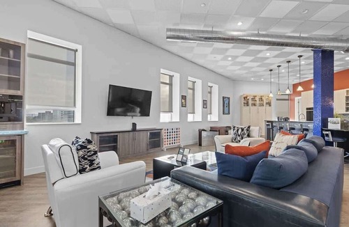 Downtown Denver Condo | The All-Star! Deluxe Penthouse in Heart of Downtown
