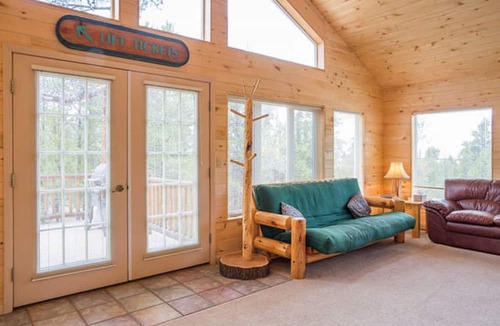 Twin Lakes House | Quaint House in the Woods hiking trails, pet friendly and lots of privacy