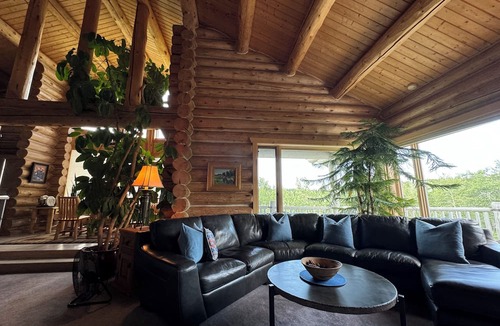 East Glacier Park Village Cabin | East Glacier Park, easy access to 3 park entrances. Avoid traffic congestion !