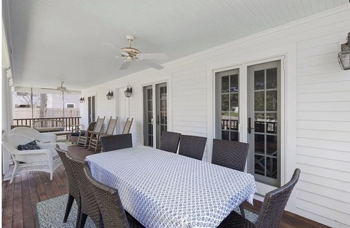 Jamestown House | Jamestown for beach, golf and sailing. WINTER RENTAL 2026