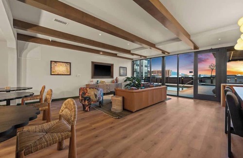 People's Freeway Apartment | Elevated Downtown SLC Stay - Pool + Sauna Retreat