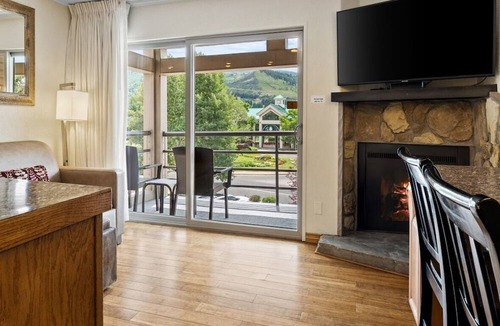 Avon Cabin | Skiing- Avon Christie Lodge & Vail and Beaver Creek, sleeps 2-4