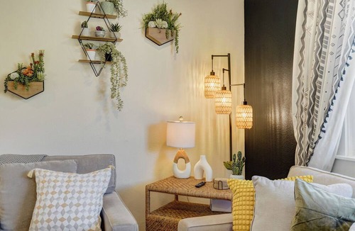 Cimarron Hills Apartment | Whimsical Wanderlust Hideaway - Cozy 2-BR w/Views, King Bed & Pet-Friendly Yard