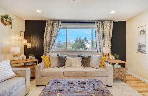 Cimarron Hills Apartment | Whimsical Wanderlust Hideaway - Cozy 2-BR w/Views, King Bed & Pet-Friendly Yard