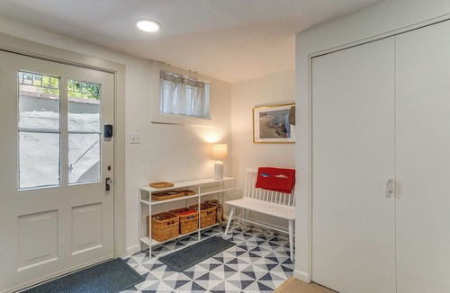 Cheesman Park Apartment | Walkable Apt w/Off-Street Parking in Cheesman!