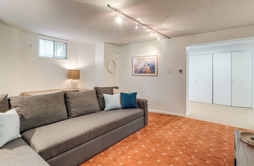 Cheesman Park Apartment | Walkable Apt w/Off-Street Parking in Cheesman!
