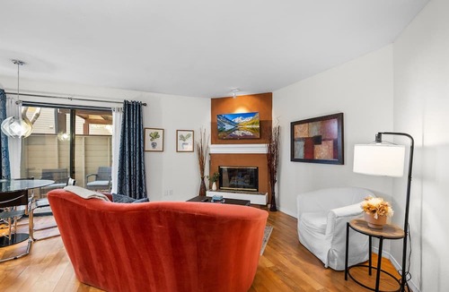 Englewood Apartment | DTC Apartment! Extended Stays, Free Parking & Fast WiFi!