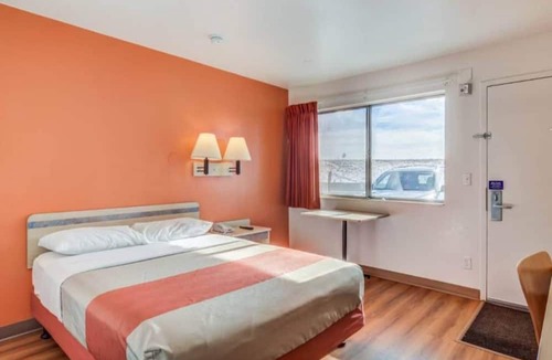 Fort Collins Apartment | Queen Bed|Non-Smoking|Fort Collins