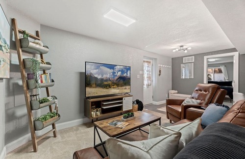 Martinez Park Apartment | Beautiful Old Town Apartment with Hot Tub & Bikes