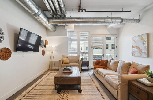 River North Art District Condo | Brushed & Bold | Modern 2BR RiNo Loft | Walk to Breweries & Mission Ballroom