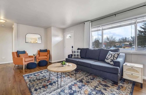 Village Seven Apartment | Cheerful Chalet! Centrally Located w BBQ Pit