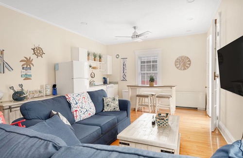 Bristol Apartment | Downtown Bristol Condo Near Ferry & Waterfront